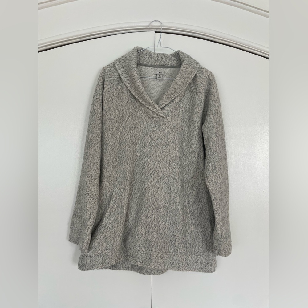L.L. Bean Women's Heritage Marble Gray and white Light Fleece with Shawl Collar